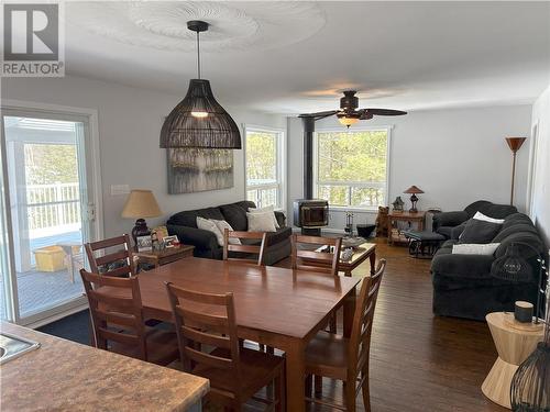 314 Perry Ave, Killarney, ON - Indoor Photo Showing Dining Room