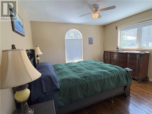 314 Perry Ave, Killarney, ON - Indoor Photo Showing Bedroom