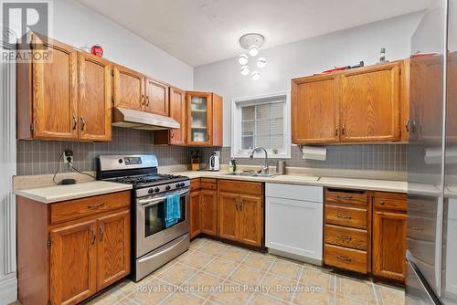 125 Elora Street S, Minto, ON - Indoor Photo Showing Kitchen With Double Sink
