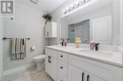 24 Macbean Crescent, Hamilton, ON - Indoor Photo Showing Bathroom