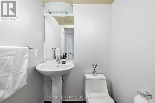 801 - 1 De Boers Drive, Toronto, ON - Indoor Photo Showing Bathroom