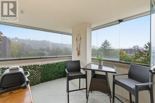 701 - 432 Main Street, Hamilton, ON -  With Exterior