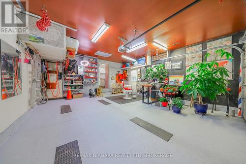 19 Elderwood Drive, St. Catharines (Grapeview), ON - Indoor Photo Showing Garage