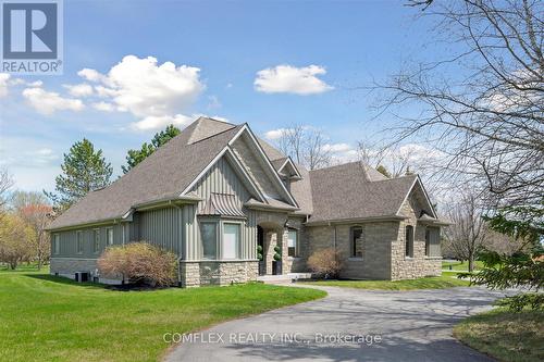 2 TAUNUS COURT  Clarington, ON L1C 4H5