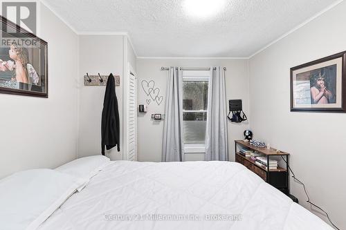 7 Fair Street, Collingwood, ON - Indoor Photo Showing Bedroom