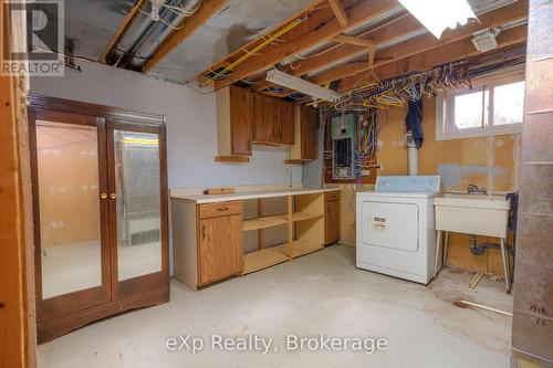 526 Thede Drive, Saugeen Shores, ON - Indoor Photo Showing Laundry Room