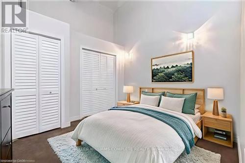 202 - 11 Rebecca Street E, Hamilton, ON - Indoor Photo Showing Bedroom