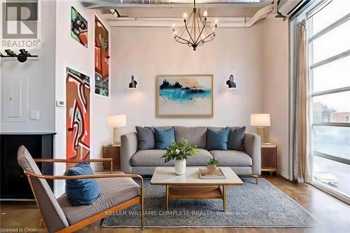 202 - 11 Rebecca Street E, Hamilton, ON - Indoor Photo Showing Living Room