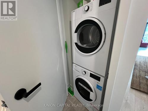 1406 - 55 Charles Street, Toronto, ON - Indoor Photo Showing Laundry Room