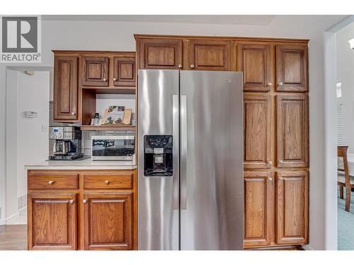 274 Country Estate Place, Vernon, BC - Indoor Photo Showing Kitchen