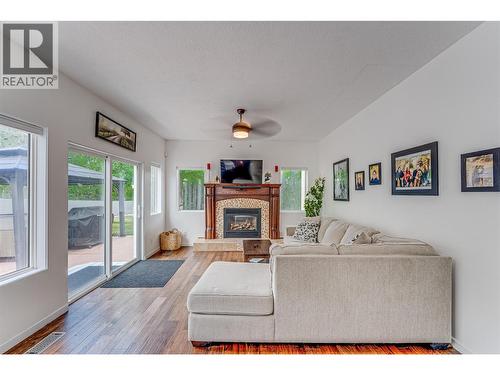 274 Country Estate Place, Vernon, BC - Indoor Photo Showing Living Room With Fireplace