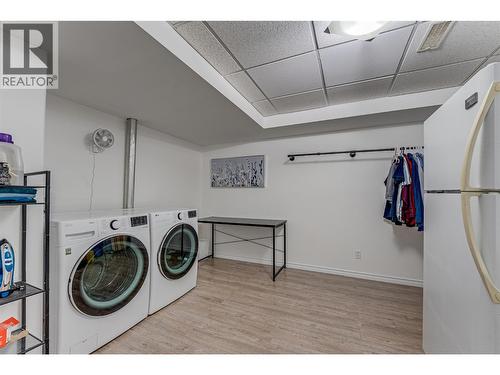 274 Country Estate Place, Vernon, BC - Indoor Photo Showing Laundry Room