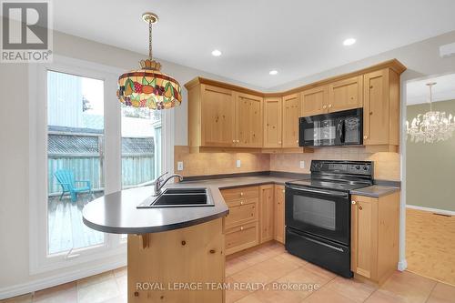 Lots of counter space! - 26 Jackson Court, Ottawa, ON - Indoor