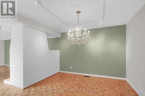 Excellent entertaining space - 26 Jackson Court, Ottawa, ON - Indoor With Fireplace