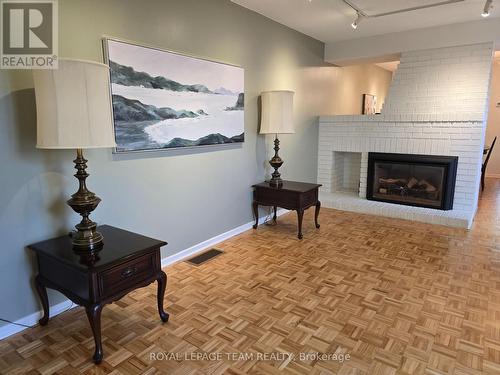 26 Jackson Court, Ottawa, ON - Indoor