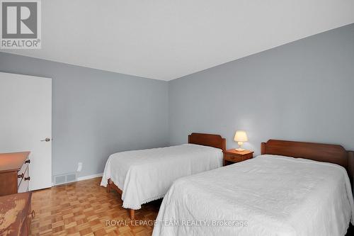 26 Jackson Court, Ottawa, ON - Indoor Photo Showing Bedroom
