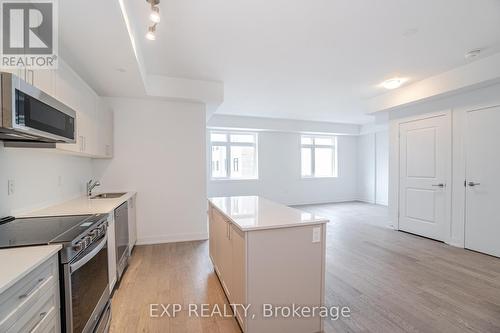 229 - 1062 Douglas Mccurdy Comm Court, Mississauga, ON - Indoor Photo Showing Kitchen
