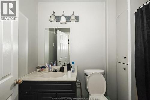 1195-97 Drouillard Road, Windsor, ON - Indoor Photo Showing Bathroom