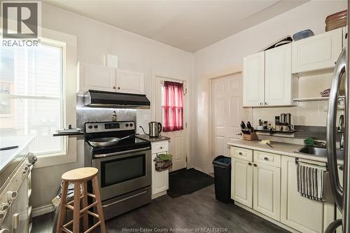 1195-97 Drouillard Road, Windsor, ON - Indoor Photo Showing Kitchen