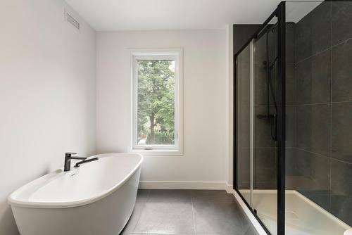 Salle de bains - 9320 Av. Becquet, Québec (La Haute-Saint-Charles), QC - Indoor Photo Showing Bathroom