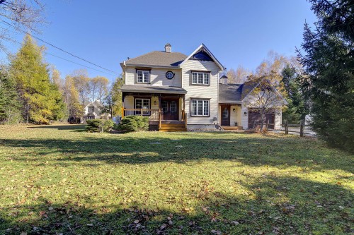 241 Ch. des Faucons  Saint-Michel-Des-Saints, QC J0K 3B0