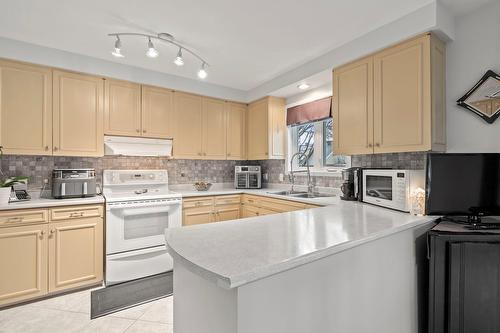 Cuisine - 257 7E Avenue, L'Île-Perrot, QC - Indoor Photo Showing Kitchen
