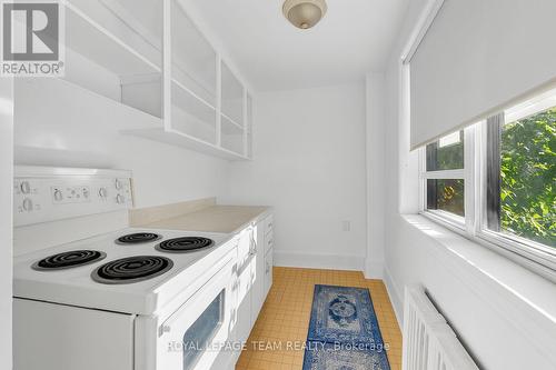 Coach House Kitchen - 260 Somerset Street W, Ottawa, ON - Indoor Photo Showing Kitchen