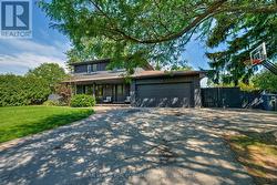 297 SUNSET DRIVE  Oakville, ON L6L 3M5