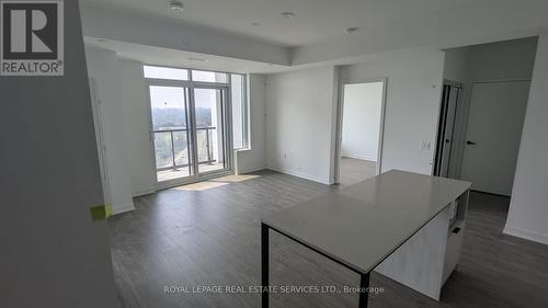 2006 - 2495 Eglinton Avenue W, Mississauga, ON - Indoor Photo Showing Other Room