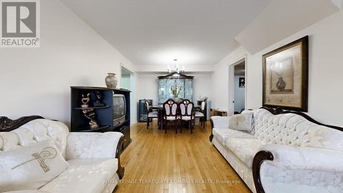 203 - 58 Sidney Belsey Crescent, Toronto, ON - Indoor Photo Showing Living Room