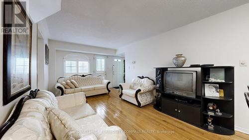 203 - 58 Sidney Belsey Crescent, Toronto, ON - Indoor Photo Showing Living Room