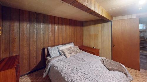 200 3Rd Avenue, Cranbrook, BC - Indoor Photo Showing Bedroom