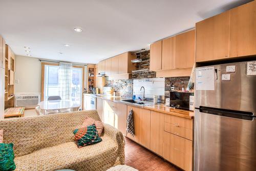 Kitchen - 1766 Rue Wolfe, Montréal (Ville-Marie), QC - Indoor Photo Showing Kitchen With Double Sink