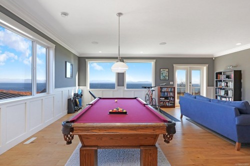 300 Connemara Rd, Comox, BC 