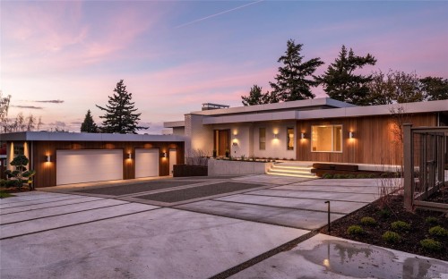 4570 Bissenden Pl, Saanich, BC 