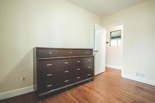 420 Oakland Ave, Winnipeg, MB 