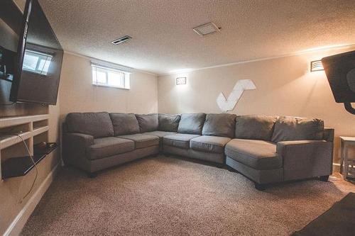 420 Oakland Ave, Winnipeg, MB 