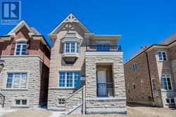 24 SUNDEW LANE  Richmond Hill, ON L4E 1C3