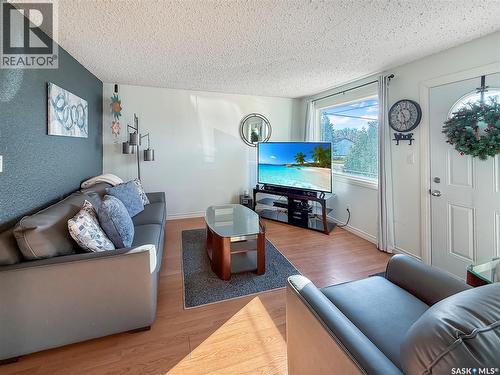 1080 4Th Street E, Prince Albert, SK - Indoor Photo Showing Living Room