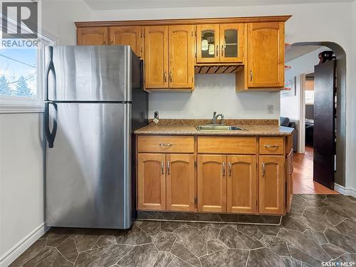1080 4Th Street E, Prince Albert, SK - Indoor Photo Showing Kitchen