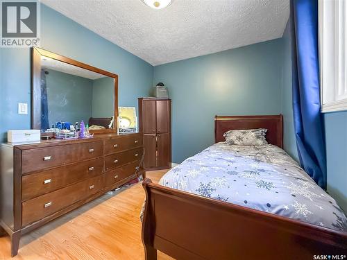 1080 4Th Street E, Prince Albert, SK - Indoor Photo Showing Bedroom
