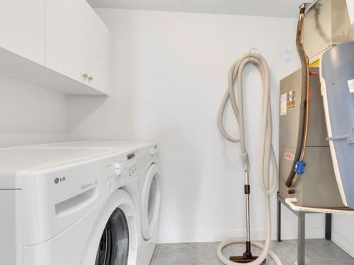 Laundry - 901-3330 Boul. Le Carrefour, Laval (Chomedey), QC - Indoor Photo Showing Laundry Room