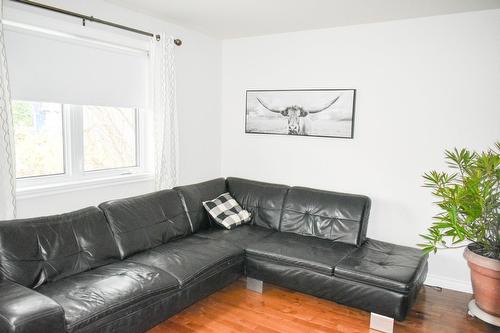 Salon - 815 Rue Florette-Lavigne, Drummondville, QC - Indoor Photo Showing Living Room