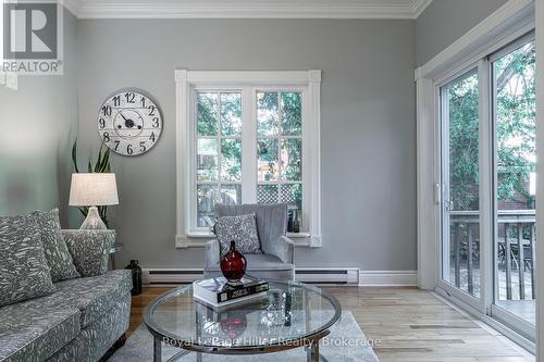 180 Elizabeth Street, Stratford, ON - Indoor Photo Showing Living Room