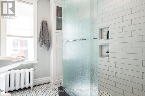 180 Elizabeth Street, Stratford, ON - Indoor Photo Showing Bathroom