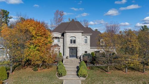 Frontage - 2 Place De Montmedy, Lorraine, QC - Outdoor