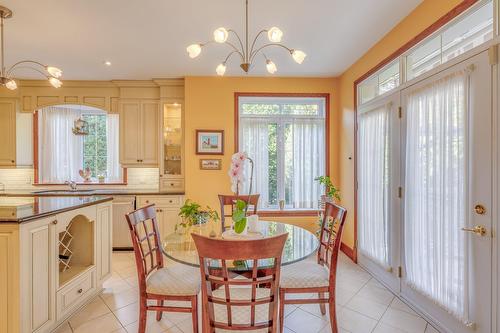 Dinette - 2 Place De Montmedy, Lorraine, QC - Indoor Photo Showing Dining Room