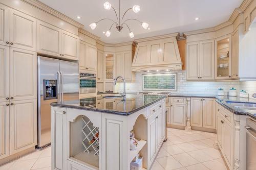 Kitchen - 2 Place De Montmedy, Lorraine, QC - Indoor Photo Showing Kitchen With Upgraded Kitchen
