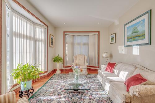 Living room - 2 Place De Montmedy, Lorraine, QC - Indoor