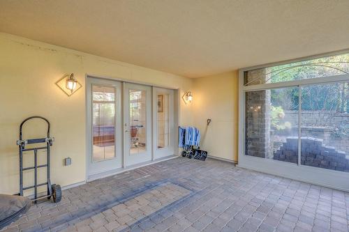 Patio - 2 Place De Montmedy, Lorraine, QC -  Photo Showing Other Room